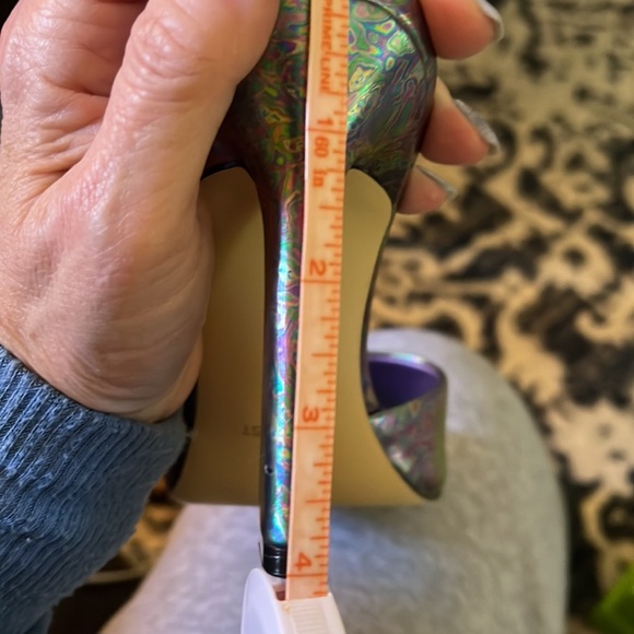 NWOT Nine West Slides. Size 9. Super cute metallic colors - Picture 3 of 5